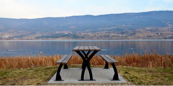 Wishbone-Parker-Picnic-Table-in-Lake-Country-BC